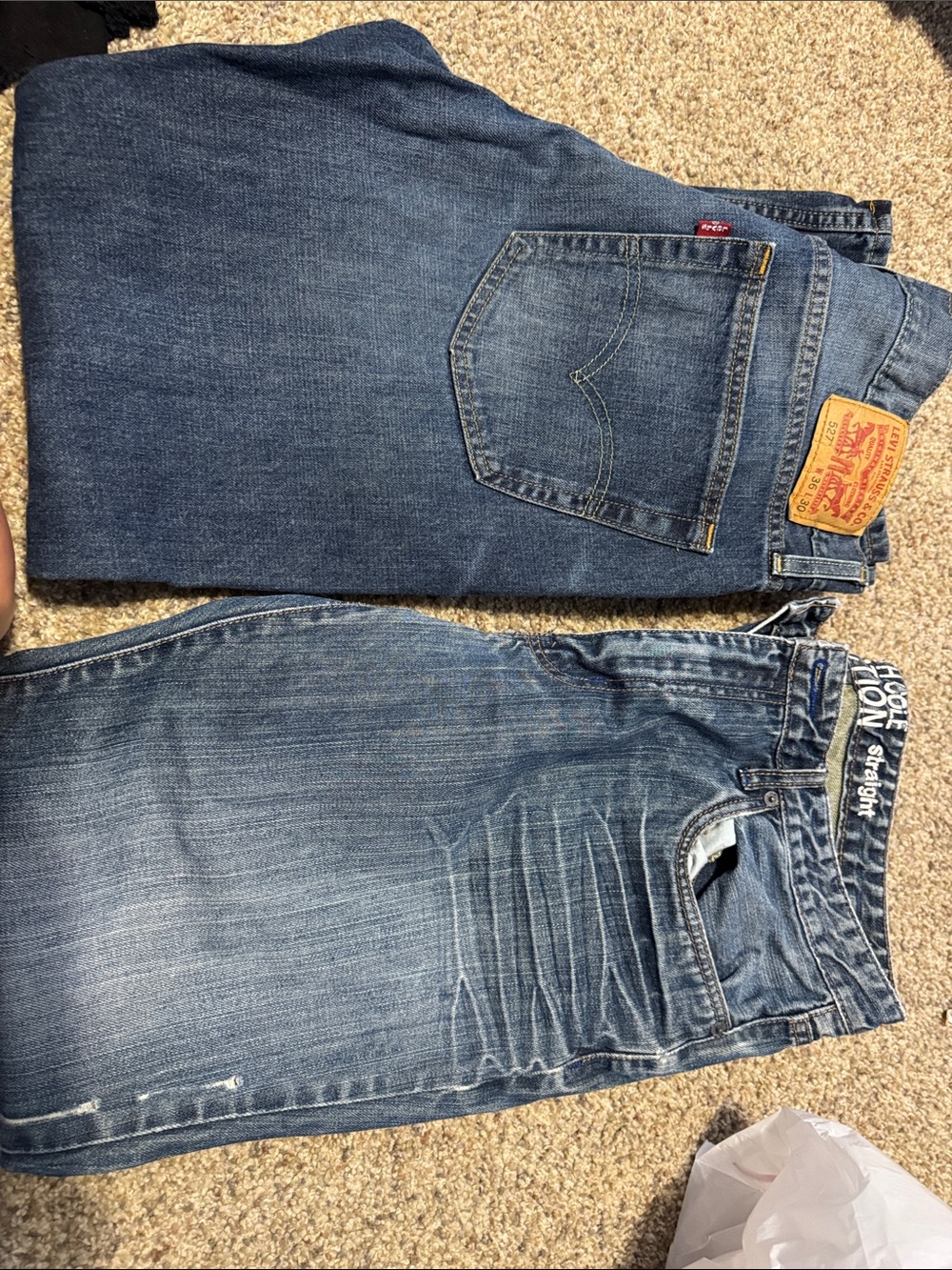 Levi's Men's Straight Jeans in Medium Blue Wash